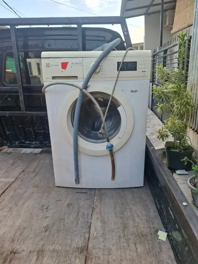 Mesin cuci eletrolux 7kg