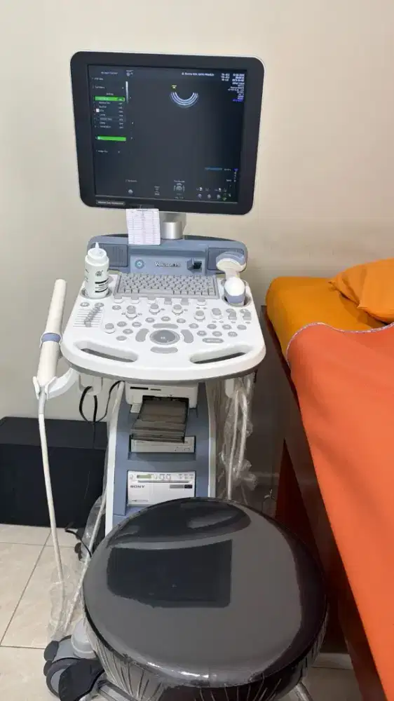 USG Voluson P8 like new..