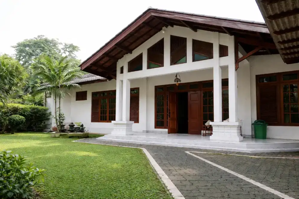 Rumah Mewah 825m² Cilandak Barat – Taman Luas, SHM,Cocok Hunian/Invest