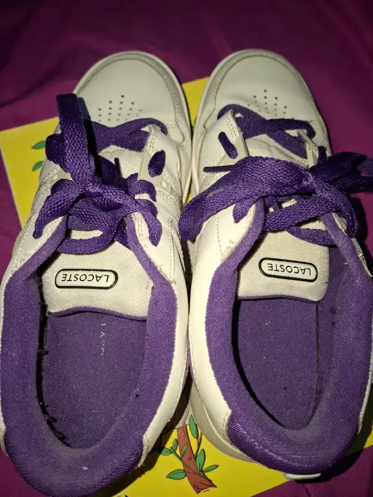 Lacoste sepatu wanita