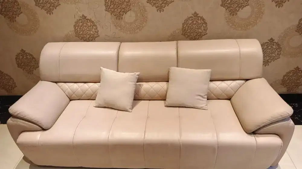Jual sofa 3-2-1 bekas pakai
