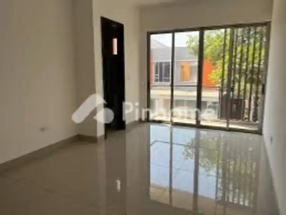 TERMURAH DI PIK2 Rumah uk 8x12,5 sudah SHM