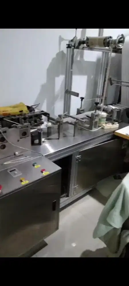 Mesin Masker-Semi Komputer