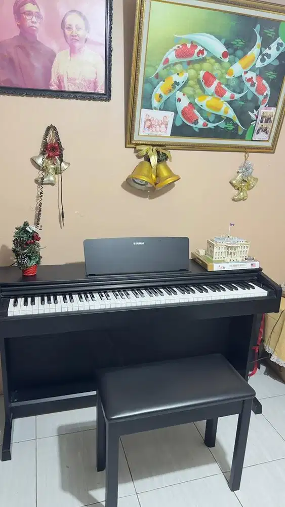 Yamaha Arius YDP 143