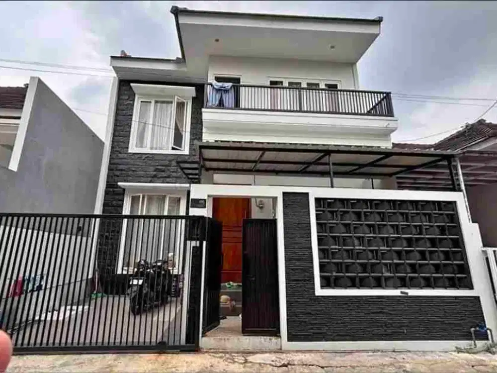 rumah villa murah 2 lt BU SEGERA di pesanggrahan sangat dekat wisata museum angkut, jatim park, bns dan alun alun kondisi bagus butuh uang view bagus