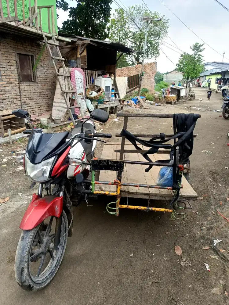 Becak Plat kuning TVS Max 125