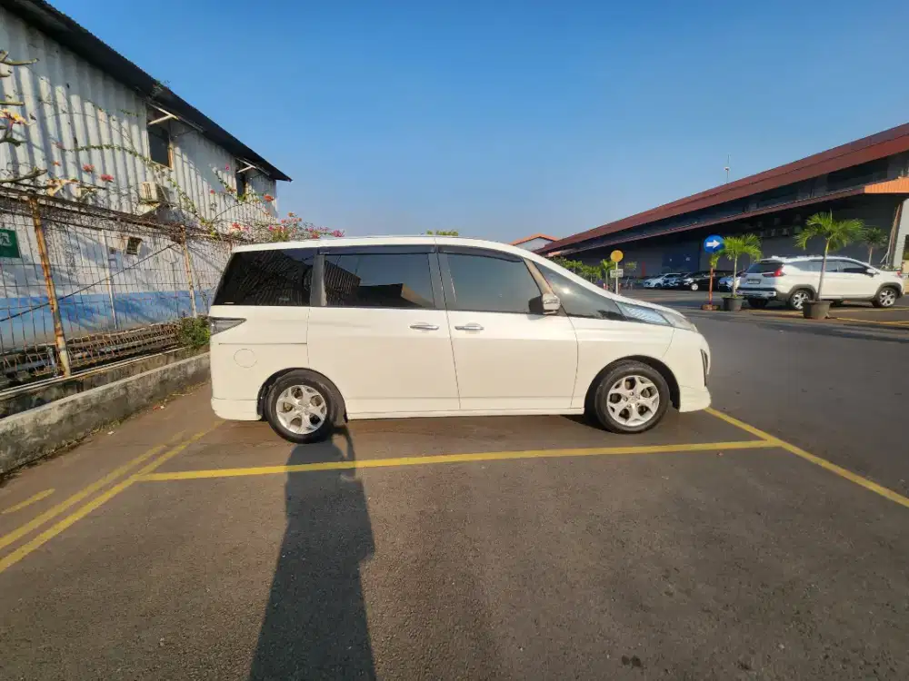 Mazda Biante Tahun 2012