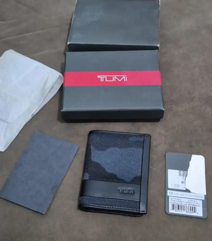 Card holder wallet / dompet merk tumi original.. camo edition..fullset