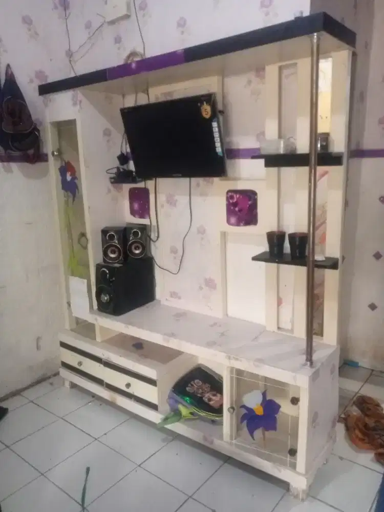 Lemari TV/ buffet
