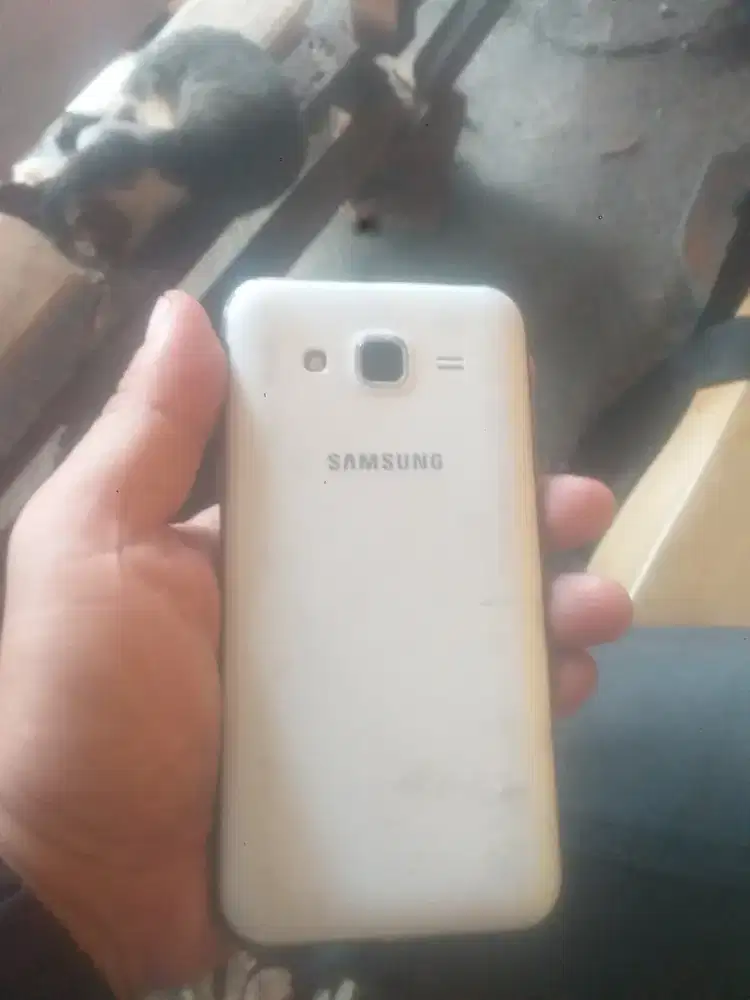 Samsung J5 , Ram 2 / 8 gb.hp normal.siap pakai