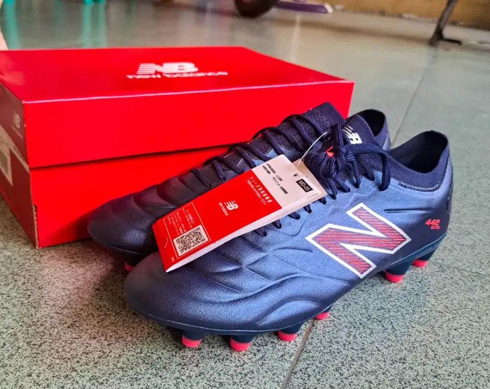 Sepatu Bola NB 442 V2 Elite