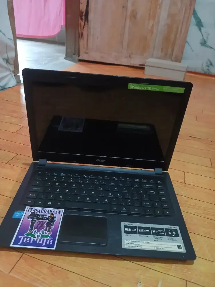 Laptop acer windows 10 ,,, harga nego