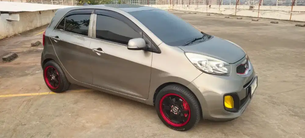 Kia Picanto Platinum 1.2 At 2014 Abu2