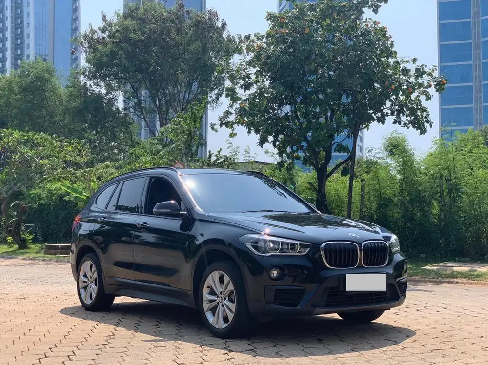 (CASH) BMW X1 2019 Black