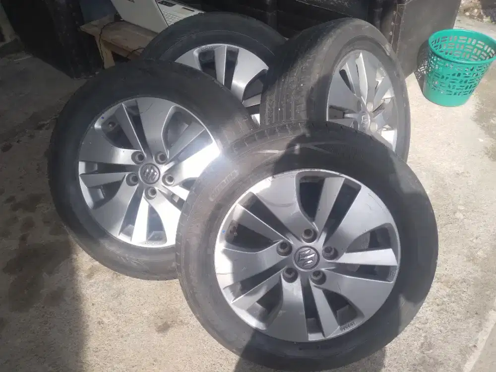 Velg oem dan ban ring 16 ban dunlop 205/60R16 ban kondisi bagus tebal