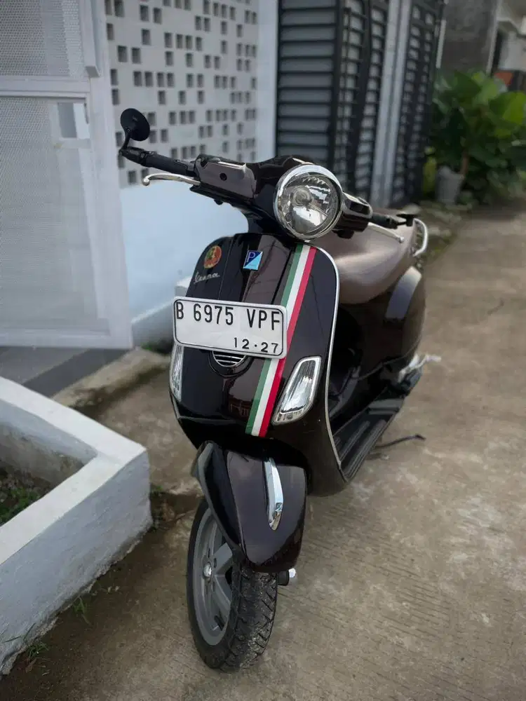 Piaggio Vespa LX125 2v Tahun 2013 Mulus Murah Antik