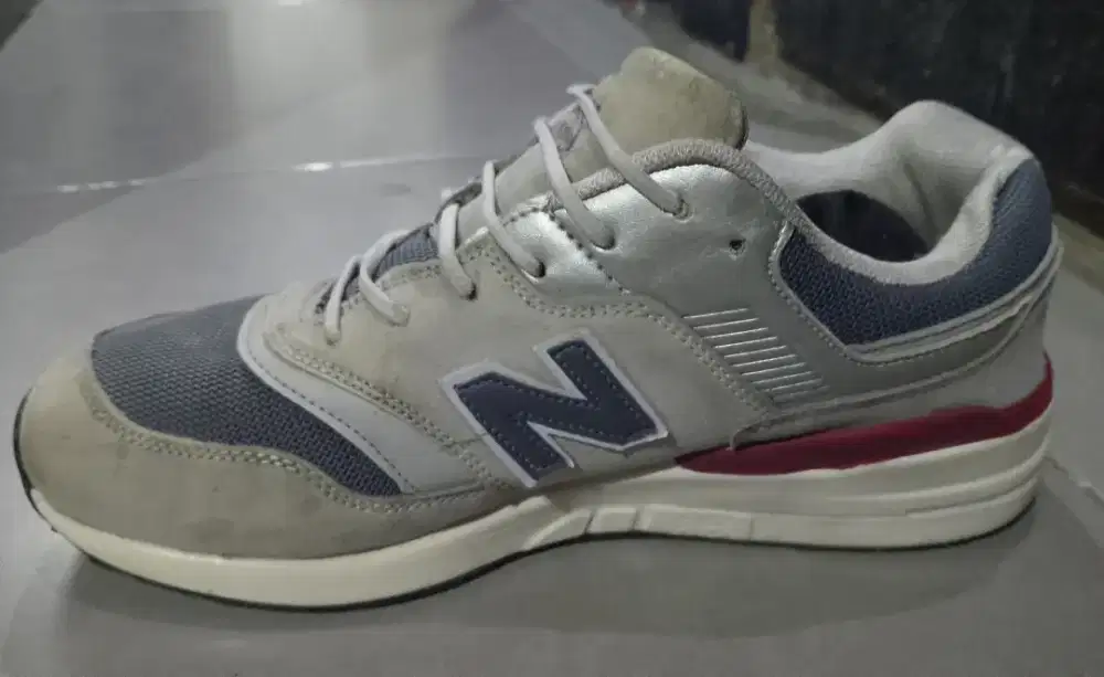 Sepatu Sneakers NB