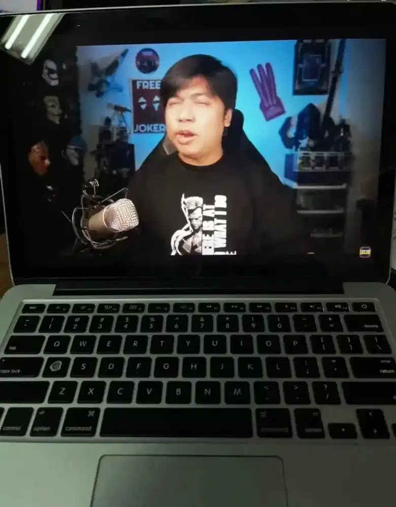 Macbook pro 2015 kondisi bagus