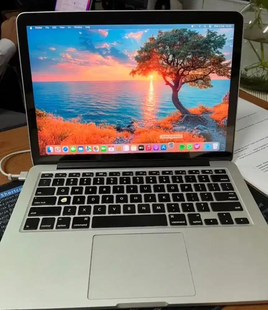 Macbook pro 2015 kondisi bagus