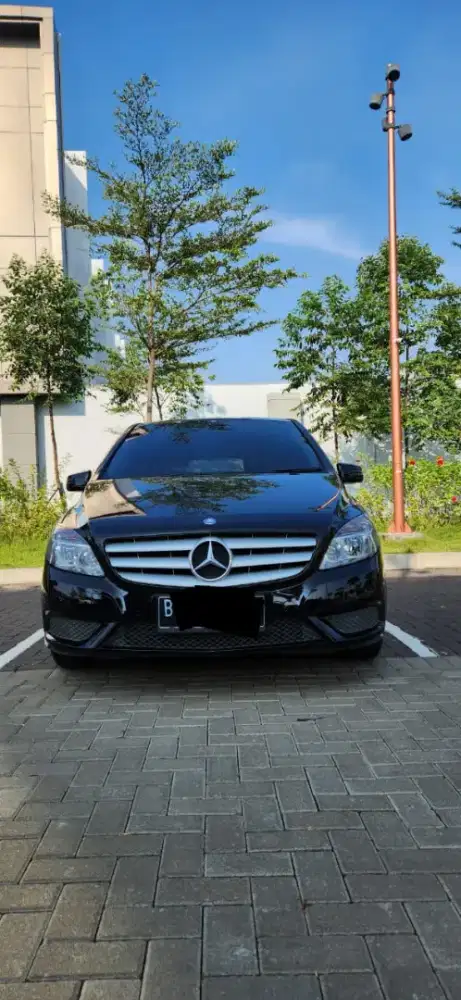 Jual mobil Mercy w246 B200 kondisi Terawat