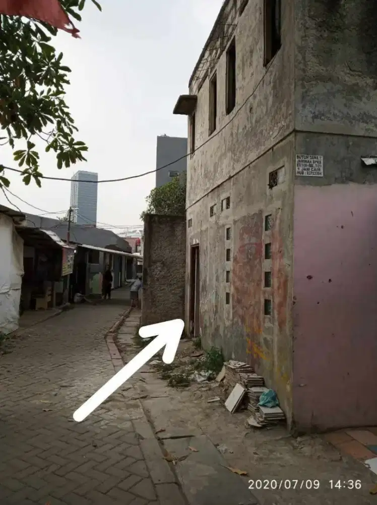 Rumah tingkat belakang alam sutera