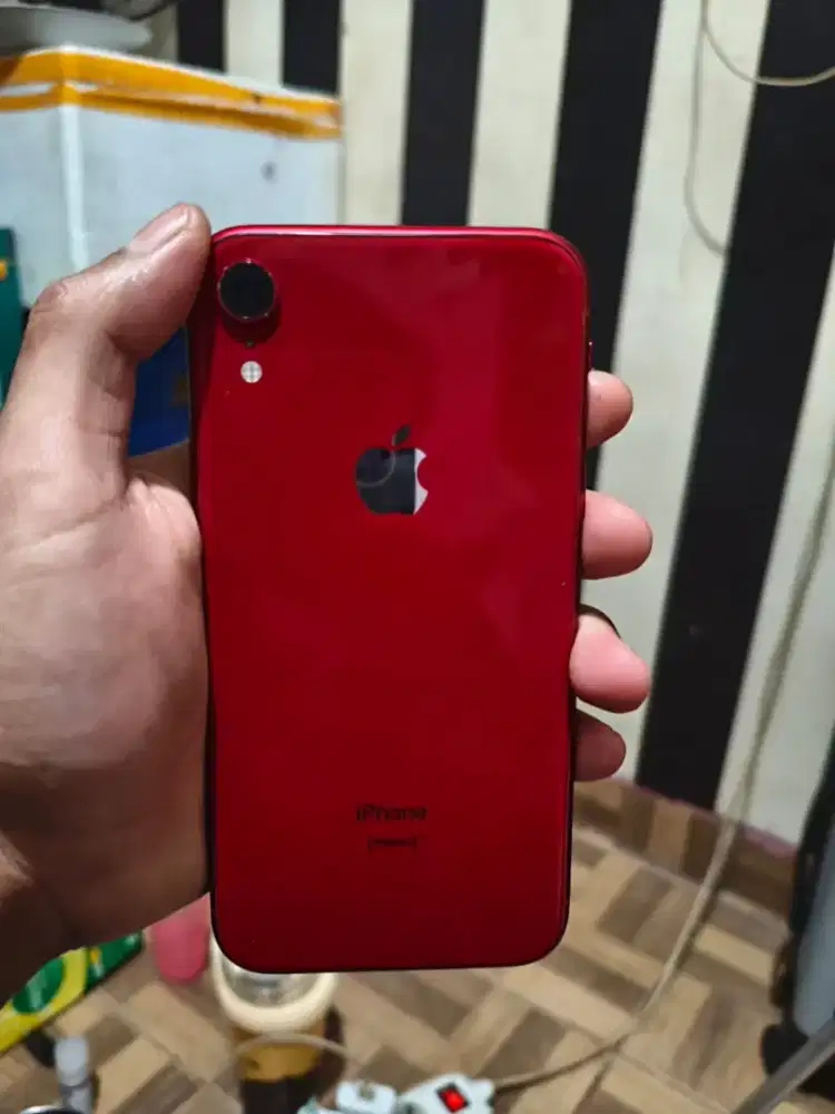 Jual iphone XR 128 gb bh masih aman