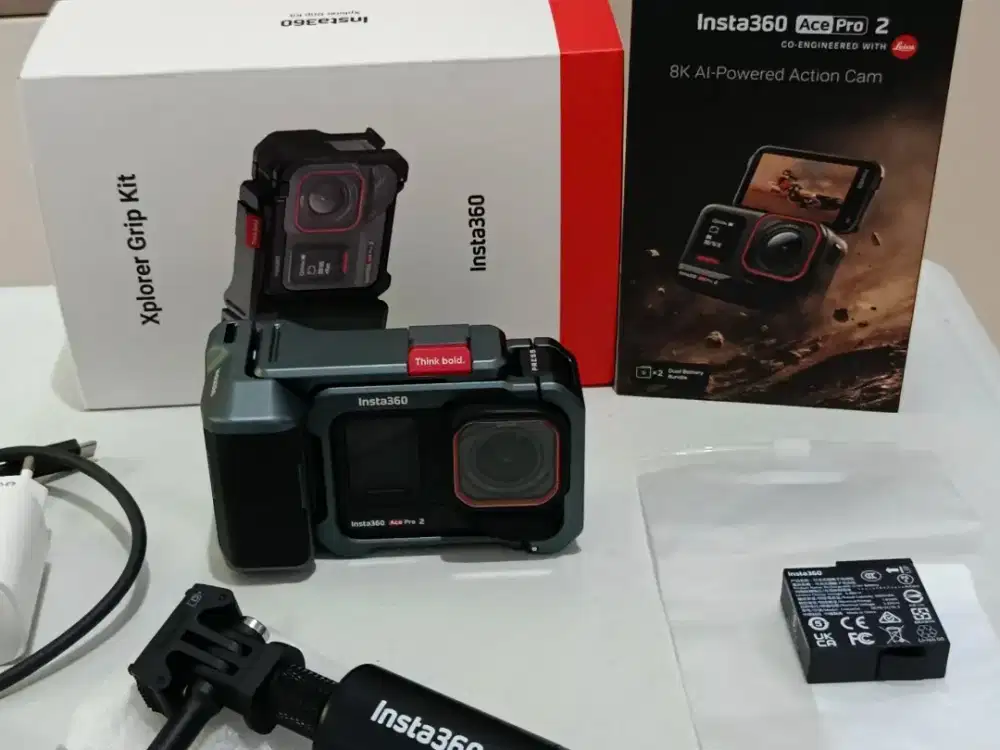 INSTA360 ACE-PRO 2  Xplore Bundle (Super lengkap)