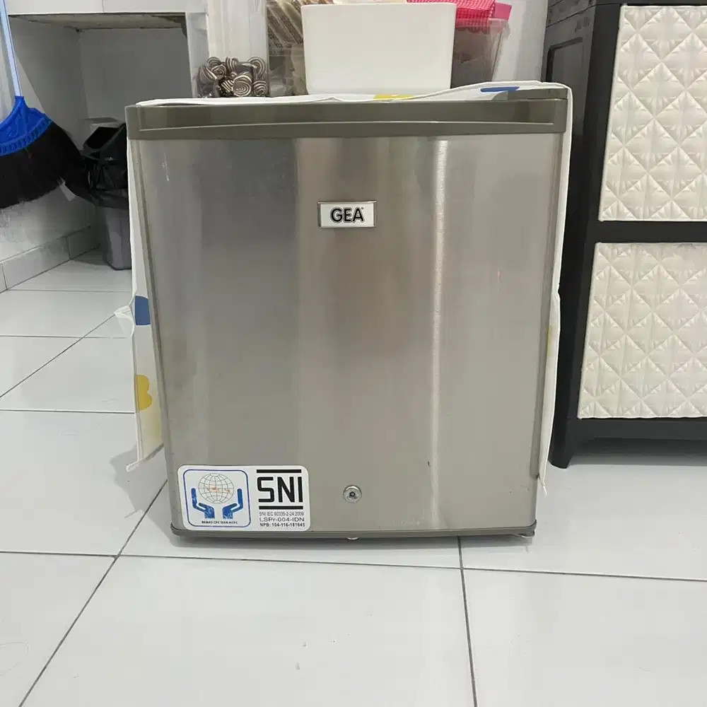 Kulkas Minibar Gea