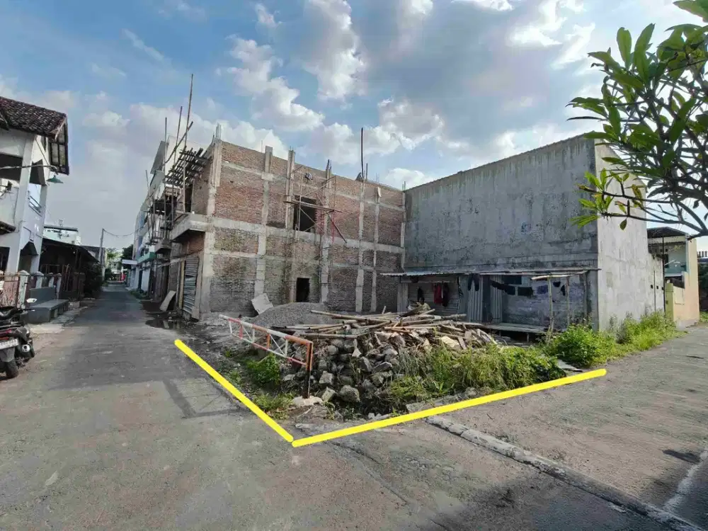 Tanah Pekarangan Strategis Akses Simpangan Area UMS