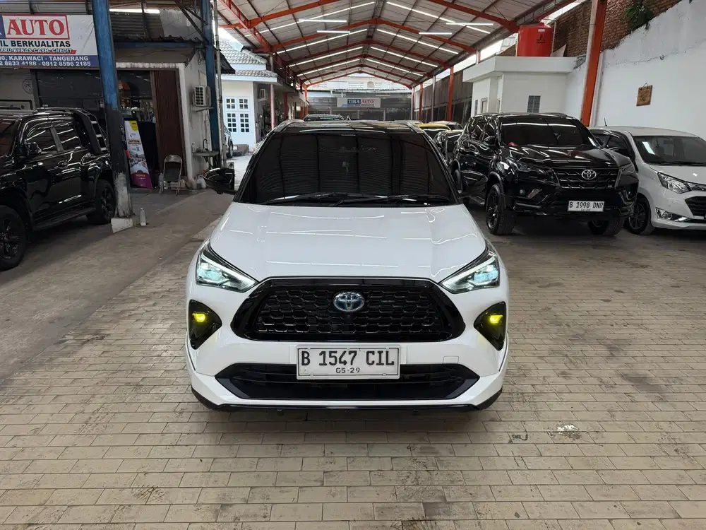 Toyota Yaris Cross Hybrid GR TSS AT MATIC 2023 Putih Km15rb