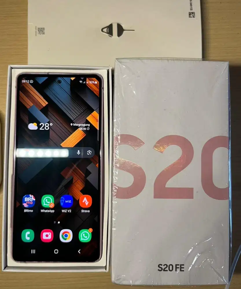 Samsung galaxy s20fe SEIN snapdragon 8/128gb istimewa