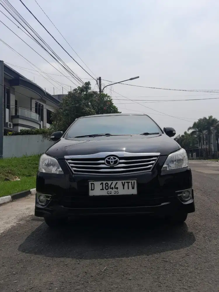 Toyota Kijang Innova 2012 Bensin