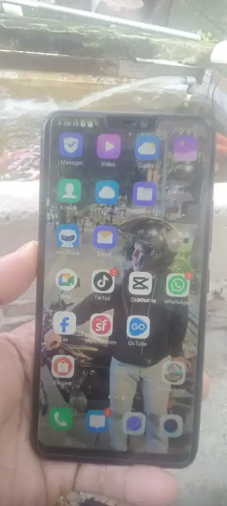 Jual hp Vivo v9 ram 4/64 Bu nego batangan hp aja no minus