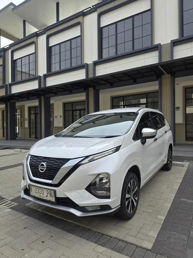 Nissan Livina VL A/T 2022