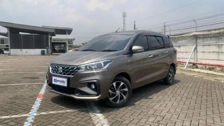 Suzuki Ertiga 1.5 SS Hybrid-MT 2024 Abu-Abu