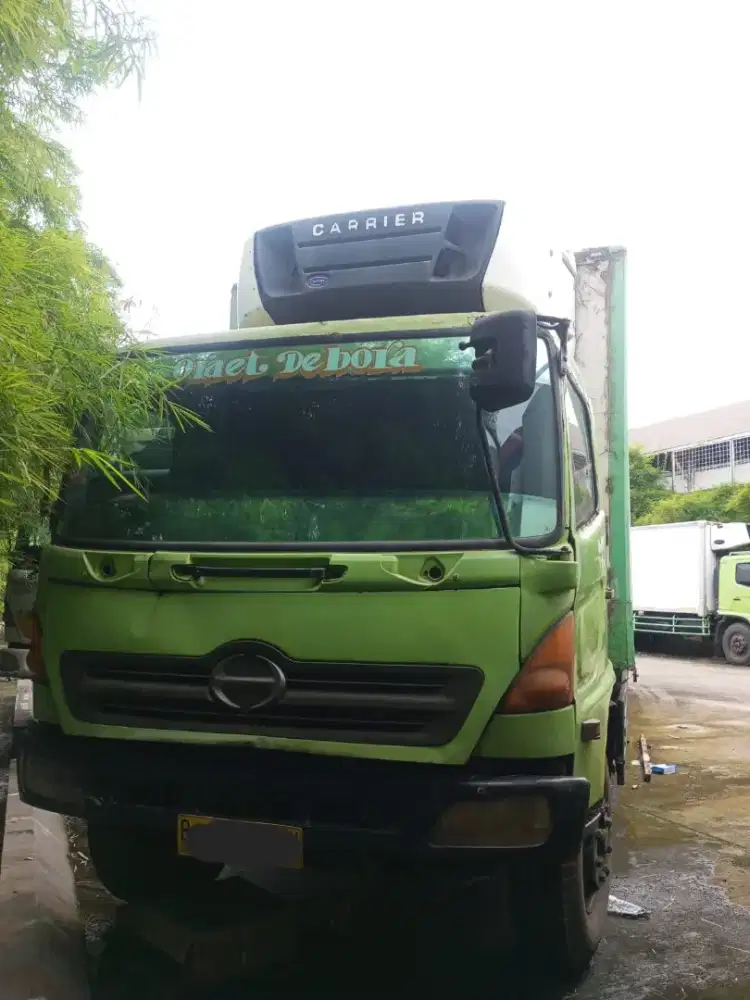 Hino BT WG Tronton FL 235