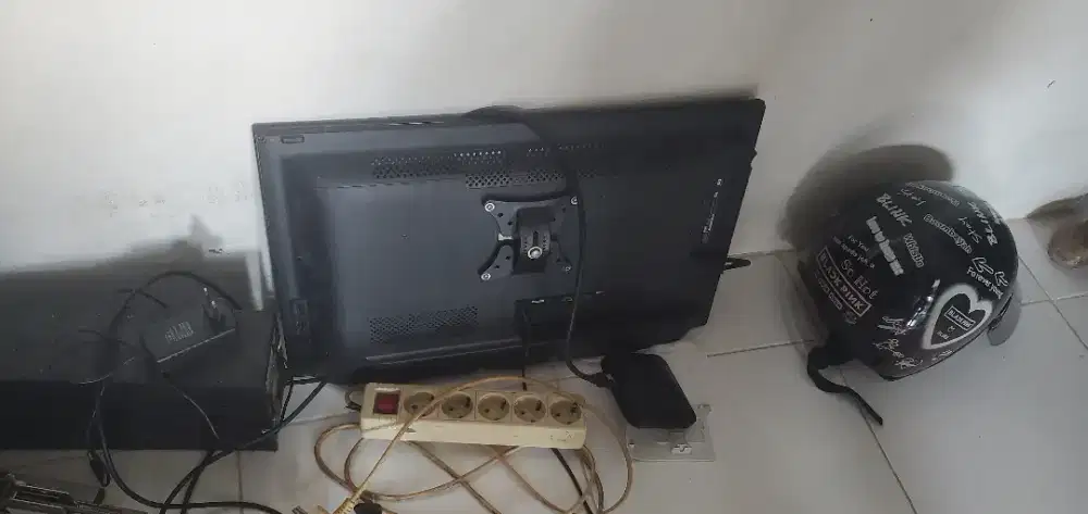 TV LED / Monitor Multifungsi