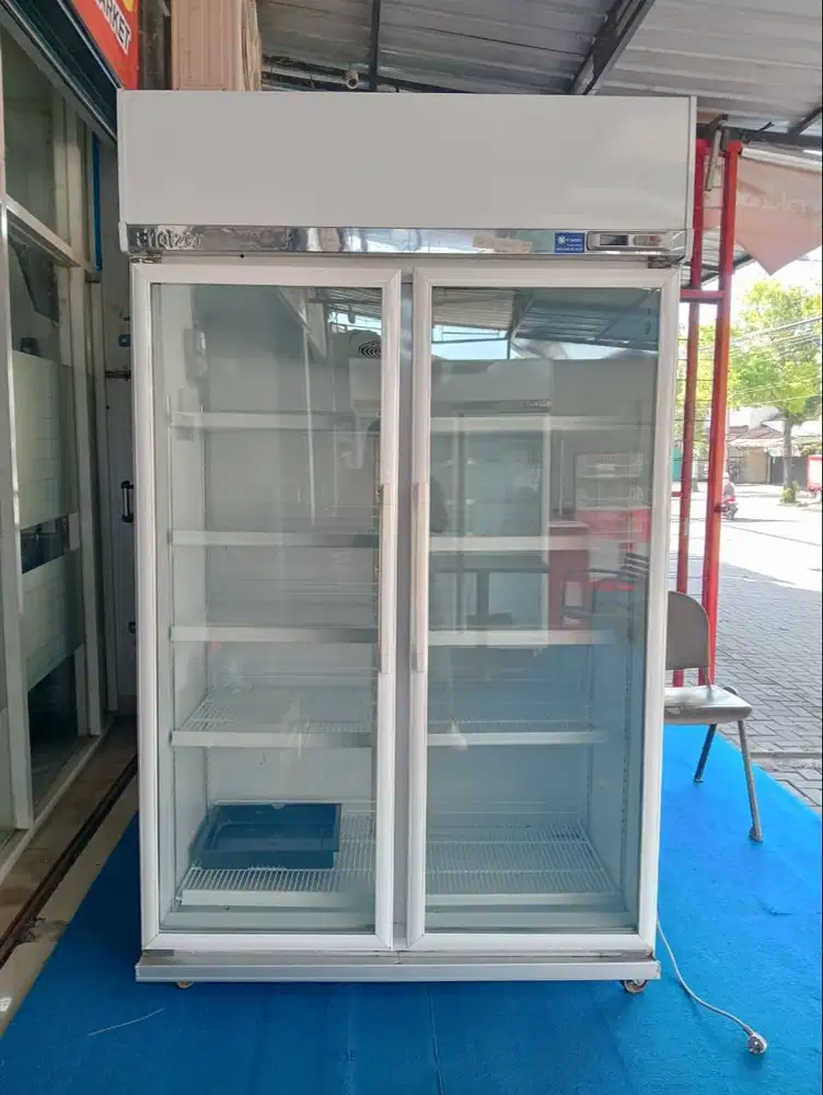 showcase 2 pintu bekas merk fietser 1000L normal orisinil