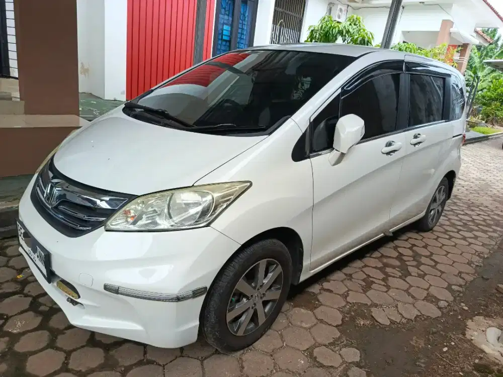 Honda Freed E PSD 2012
