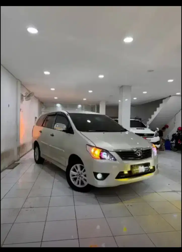 Kijang Innova 2012 G matic diesel