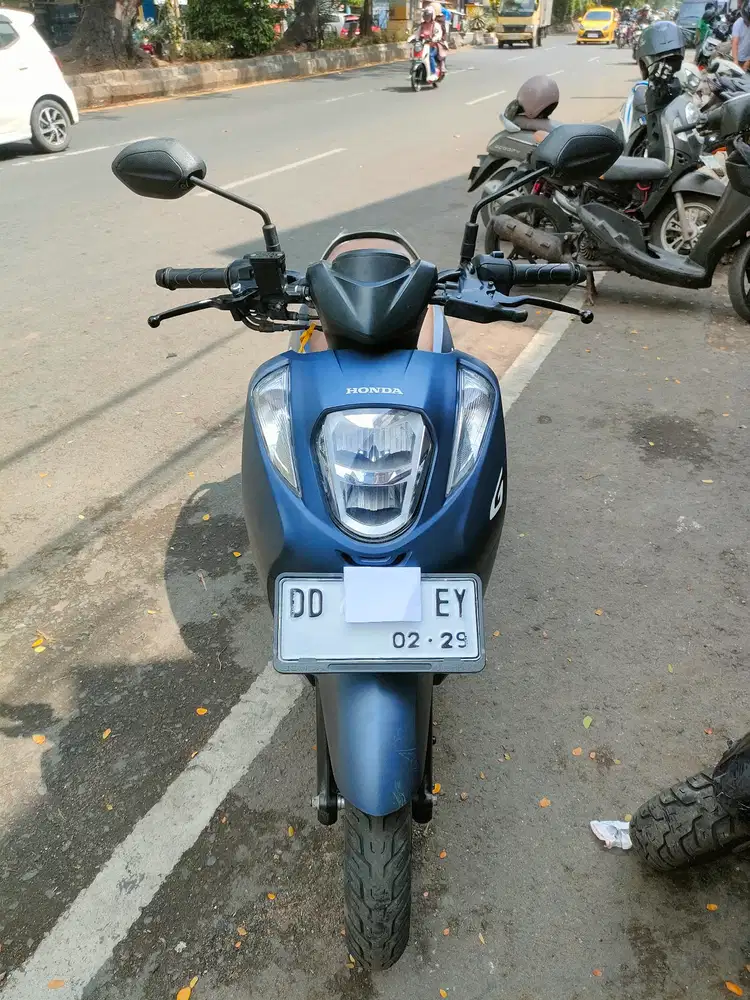 Honda Genio 2024 biru