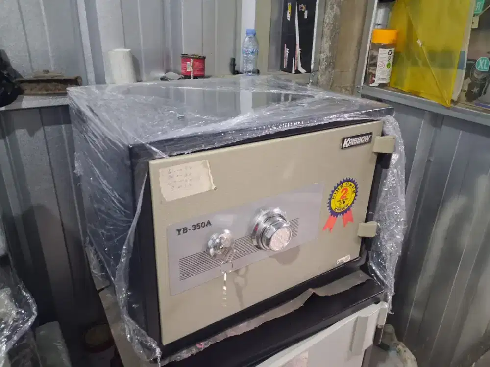 Brankas Bekas Krisbow YB 350A ( Nego)