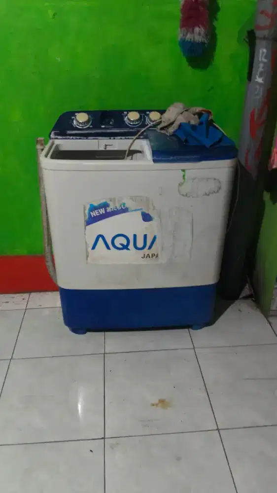 Mesin cuci bekas