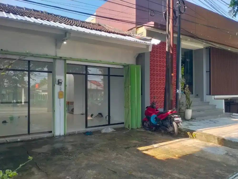 Bangunan Ruko Bersih Depan Kodim Boyolali