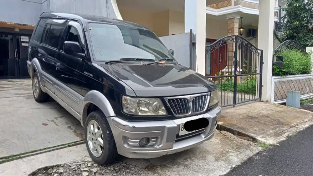 Mitsubishi Kuda Grandia 2.0 AT