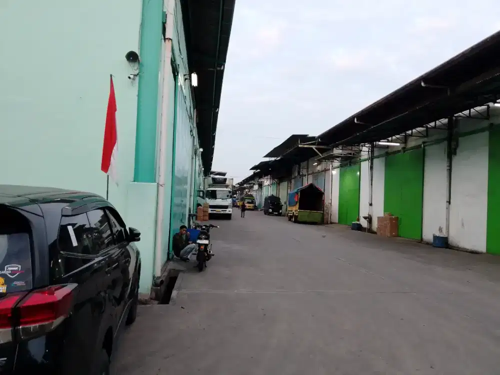 Di cari baby sitter yang bisa pulang pergi