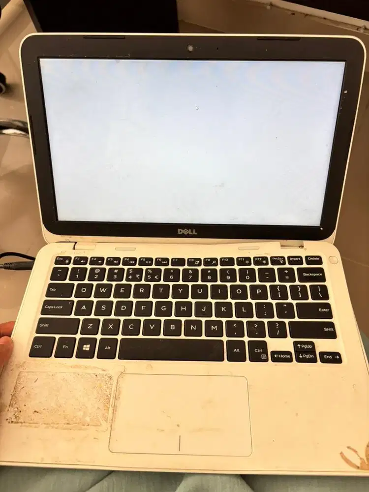 Laptop dell apa adanya