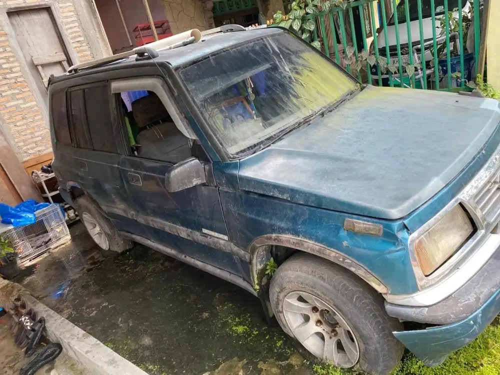 DIJUAL ESCUDO 1994 KONDISI SEADANYA