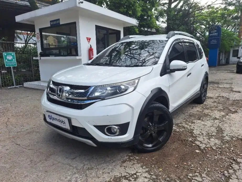 LOW DP Honda BR-V 1.5 E Bensin-AT 2016 1DW