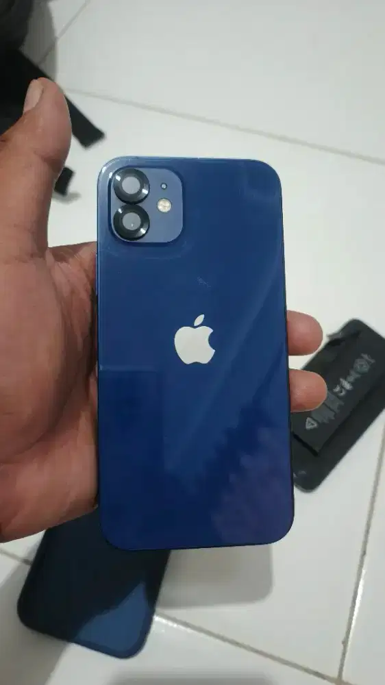 Iphone 12 basic fulset like new
